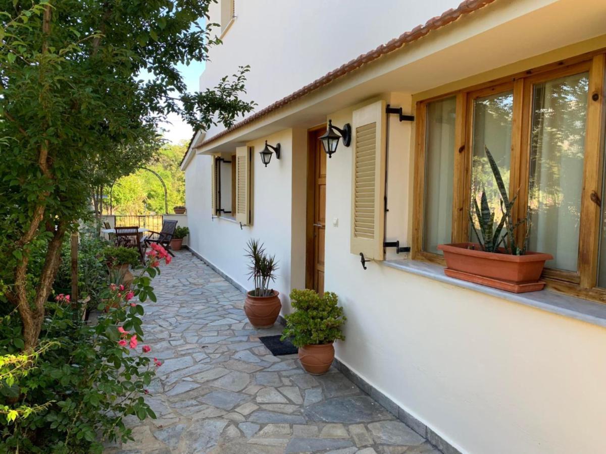 Villa Fatima Vryses Exterior photo